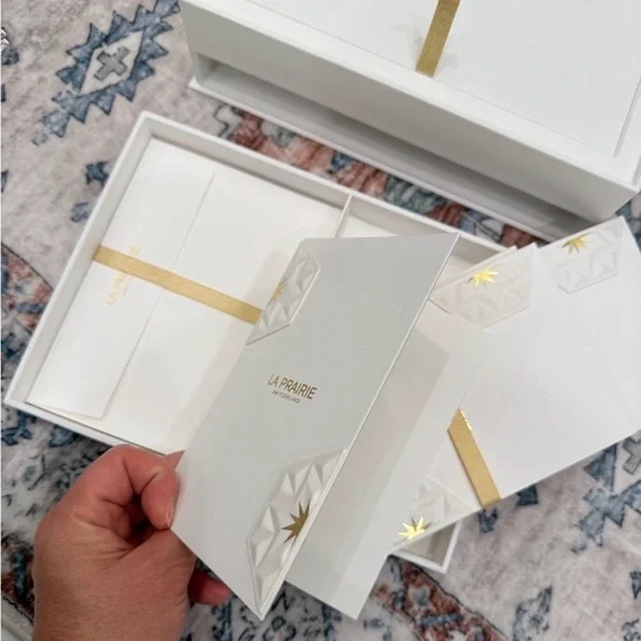 NIB La Prairie Luxurious Stationary set AND Bag - Picture 4 of 9